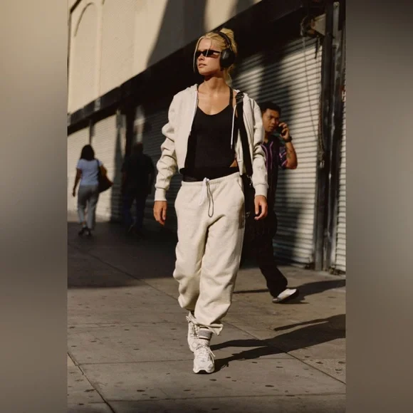 Free People Movement For The Win Joggers in Oatmeal Heather Size XS NWT - Picture 2 of 6